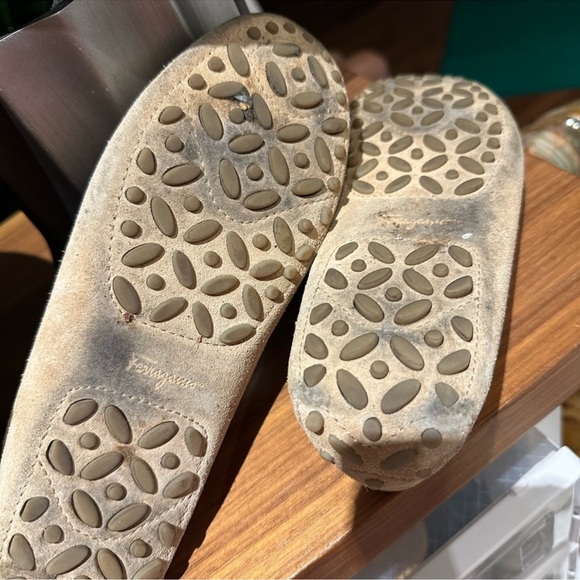 Ferragamo suede driving loafers - Picture 2 of 4